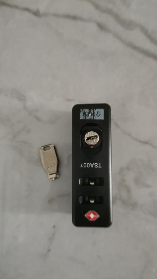 行李箱維修工作照片