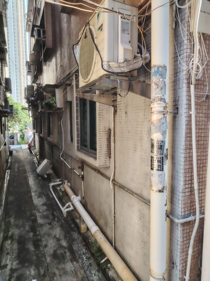 冷氣維修工作照片