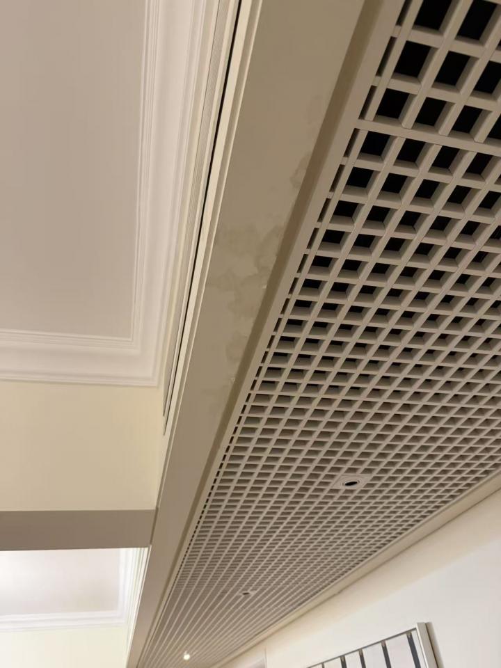 冷氣維修工作照片