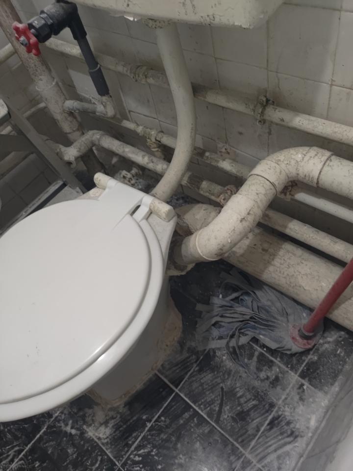 Toilet Installation & RepairJob photo