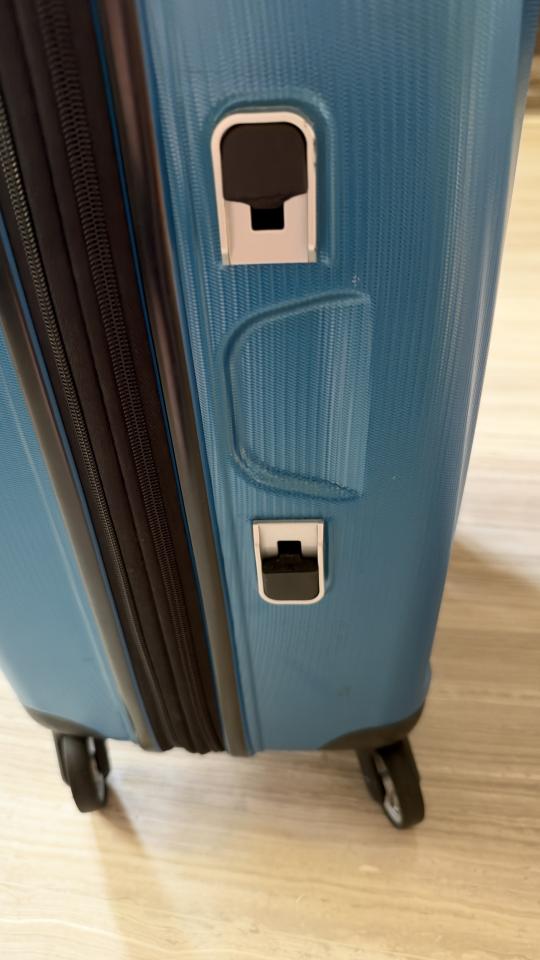 行李箱維修工作照片