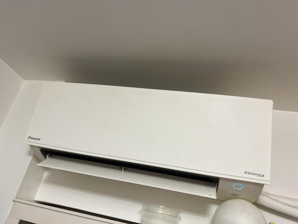 冷氣維修工作照片