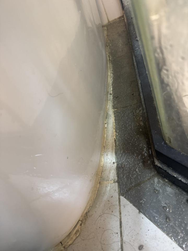 馬桶安裝工作照片