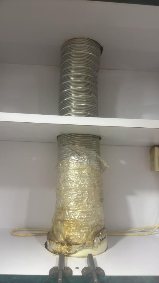抽油煙機喉接駁工作照片