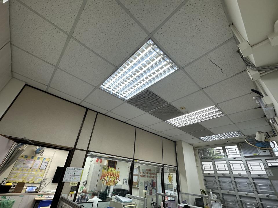 天花工程工作照片
