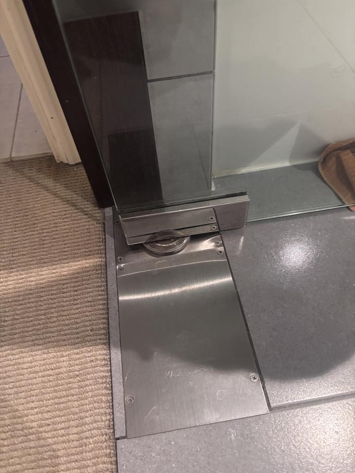 大門安裝工作照片
