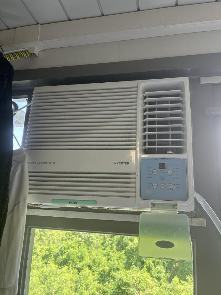 冷氣維修工作照片