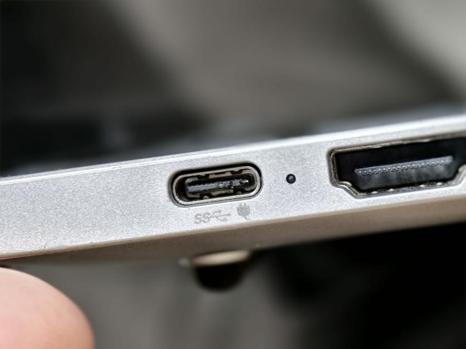 電腦維修工作照片