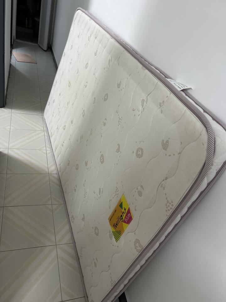大型垃圾處理工作照片