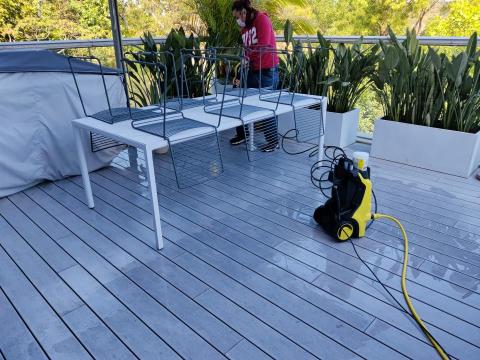 Top Service Cleaning - 室外花園地磚清潔、地板打磨打蠟、雲石拋光翻新 Top Service Cleaning - 室外花園地磚清潔、地板打磨打蠟、雲石拋光翻新