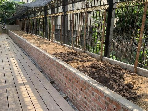 黃師傅 - 元朗住宅加建花槽