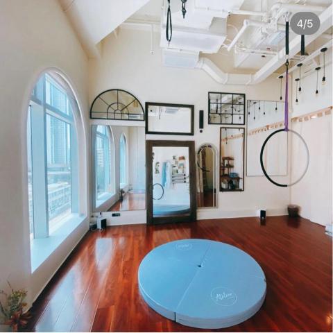 Atelier de Virgo - Vintage mirror wall Atelier de Virgo - Vintage mirror wall