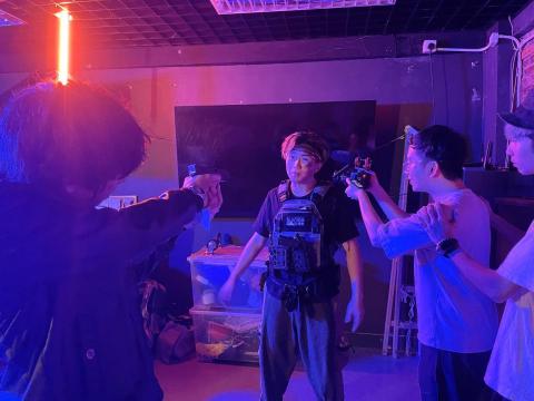 瘋狂娛樂製作有限公司 - 