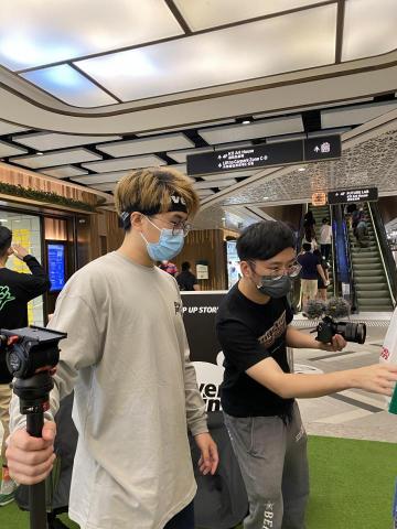 瘋狂娛樂製作有限公司 - 