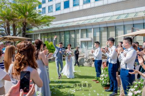 沛碩攝影 - 室外婚禮大家祝福 沛碩攝影 - 室外婚禮大家祝福