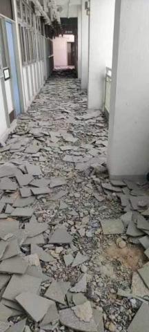 新安清拆泥水工程 - 中學走廊清拆