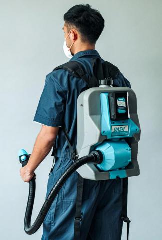 Dash Technology Limited - DFB04.01專業背包納米霧化器消毒機採用獨特設計的Turbo Jet噴嘴,將消毒劑壓縮成0-52微米(μm)的冷霧,在靜電的作用下,納米顆粒可以更好地粘附滲透並覆蓋物體表面,最大限度地達到消毒效果!根據研究,DF0B04.01產生的液滴尺寸非常適合對抗病原體,即使在隱蔽位置也能消毒,減少環境中殘留病毒對您和您的家人的感染! Dash Technology Limited - DFB04.01專業背包納米霧化器消毒機採用獨特設計的Turbo Jet噴嘴,將消毒劑壓縮成0-52微米(μm)的冷霧,在靜電的作用下,納米顆粒可以更好地粘附滲透並覆蓋物體表面,最大限度地達到消毒效果!根據研究,DF0B04.01產生的液滴尺寸非常適合對抗病原體,即使在隱蔽位置也能消毒,減少環境中殘留病毒對您和您的家人的感染!