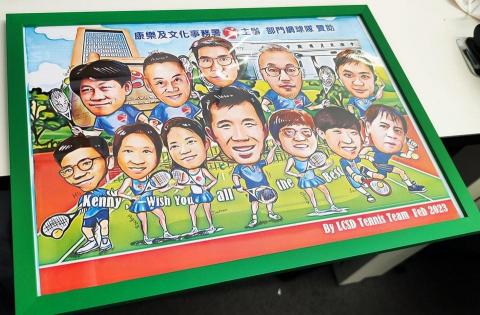 Q.Comic似顏漫畫人像繪 - Q版漫畫人像大合奏，每次都有不同驚喜，每次客戶回相都令我非常感動，謝謝您們每一位多年的支持，這個老友客人已經找過我多次，每次都大制作，每次都話我知收到禮物的主角好開心，珍惜這寶貴的禮物
#珍貴禮物❤️  #qcomic #caricature #nftsrtist #caricatureartist #NFTArtist #markerart