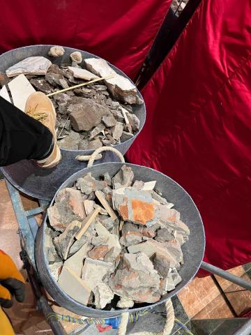 勝金建築工程 - 阿姐推泥頭