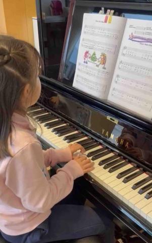 Miss Yuen -  Miss Yuen -