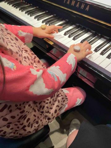 Miss Yuen - 手型練習 Miss Yuen - 手型練習