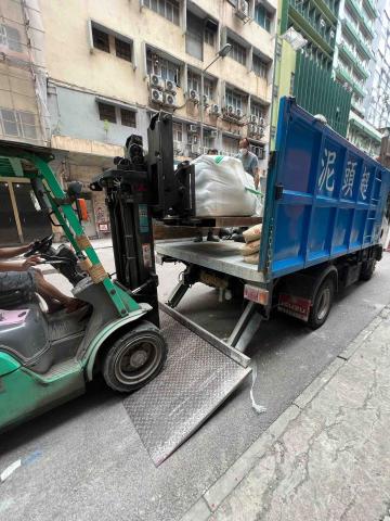 泥頭超專業清拆工程 - 代客上建築材料