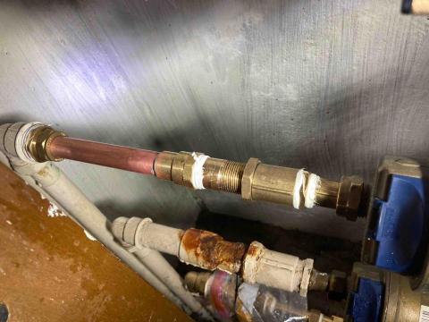 金師傅水電冷氣維修裝修 - 水錶位,鐵喉換銅喉 金師傅水電冷氣維修裝修 - 水錶位,鐵喉換銅喉