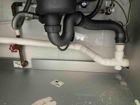 金師傅水電冷氣維修裝修 - 安裝及接駁來去水喉 金師傅水電冷氣維修裝修 - 安裝及接駁來去水喉