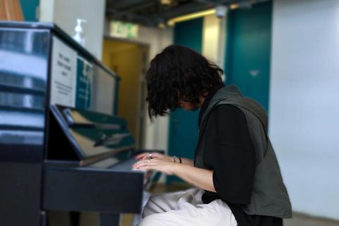 Tse Gordon -  Tse Gordon -