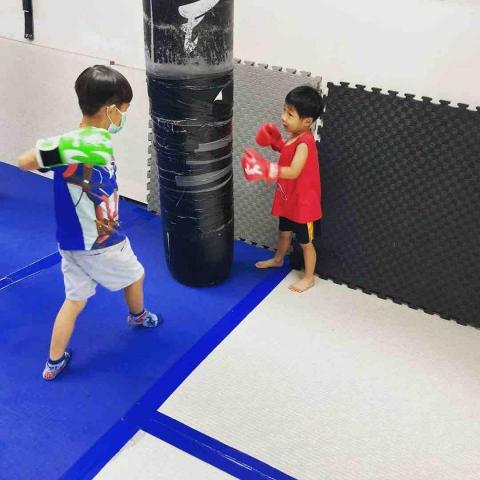 Amy Chan -  兒童拳擊班