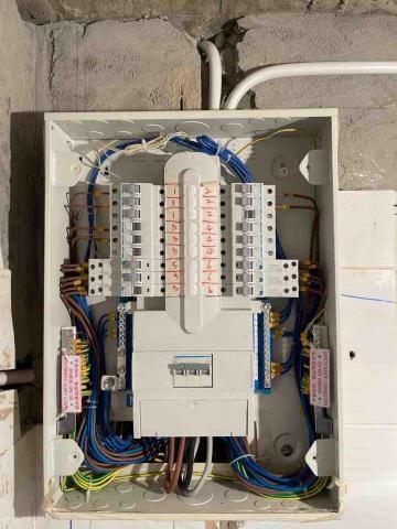信希工程公司 - 更換電錶箱 信希工程公司 - 更換電錶箱