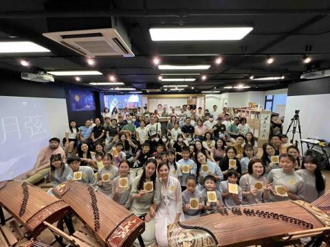 古箏老師 Miss Polly @ Zither_Tree - 花好月弦 - 中秋古箏演奏會 古箏老師 Miss Polly @ Zither_Tree - 花好月弦 - 中秋古箏演奏會