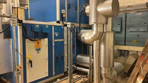 零一機電工程有限公司 - 專營承接保養及清洗風櫃房服務 零一機電工程有限公司 - 專營承接保養及清洗風櫃房服務