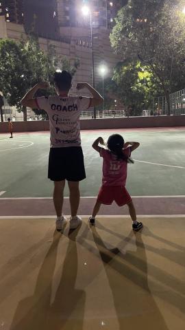 Choi sir/teemo sir - 現時主要擔任恆華足球會足球助教一職，2023年度擔任其他足球會足球教練，主要教授小學至幼稚園年齡學生，亦多次進行一對一的訓練，所以喺教學上亦具相當嘅經驗同埋耐性。
