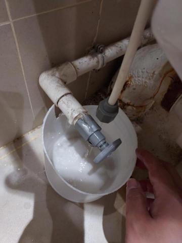 諾誠維修工程 - 鹹水曲尺制漏水