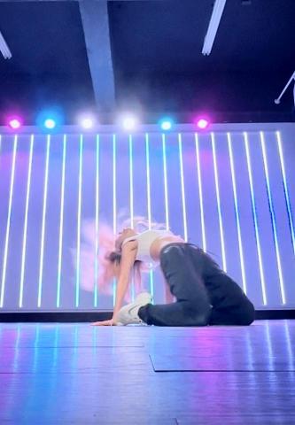 Miss Leung -  Miss Leung -