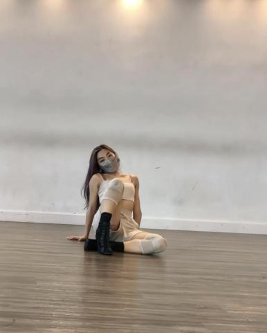 Miss Leung -  Miss Leung -