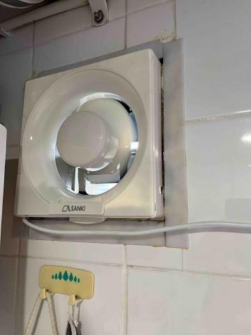 韓江貿易工程有限公司 - 更換抽氣扇