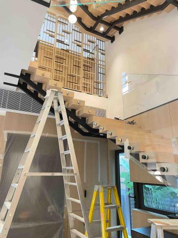 Jeffery；耀達玻璃工程（Lumida glas - 更換別墅扶手玻璃