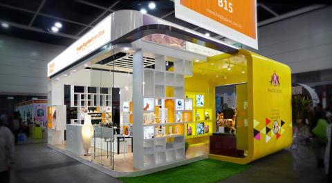 LOCK YUEN CREATIVE - Exhibition Booth Design for HappyPaws