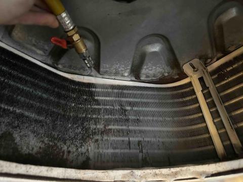 明師傅 - 清洗商用冷氣機 明師傅 - 清洗商用冷氣機