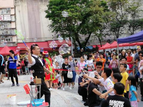 Classic Magic - bubble show