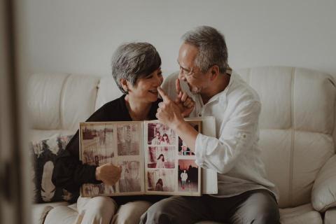 Gavin Yim - 家庭攝影 
2小時拍攝 
80張調色照片 
10張皮膚精修 
送一幅A3木框油畫 Gavin Yim - 家庭攝影 
2小時拍攝 
80張調色照片 
10張皮膚精修 
送一幅A3木框油畫