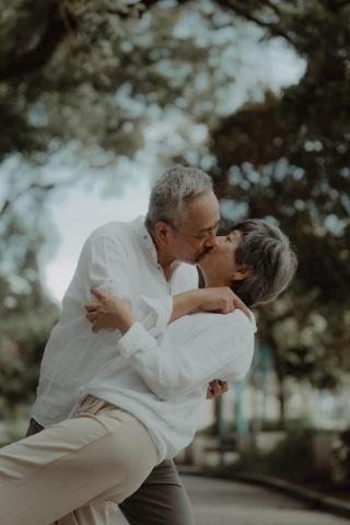 Gavin Yim - 家庭攝影 
2小時拍攝 
80張調色照片 
10張皮膚精修 
送一幅A3木框油畫 Gavin Yim - 家庭攝影 
2小時拍攝 
80張調色照片 
10張皮膚精修 
送一幅A3木框油畫