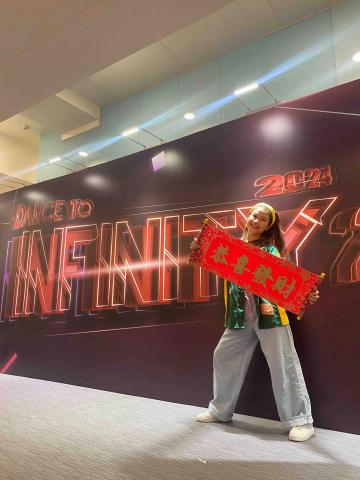 Joey Ho - 於舞蹈學校周年匯演中表演 Joey Ho - 於舞蹈學校周年匯演中表演