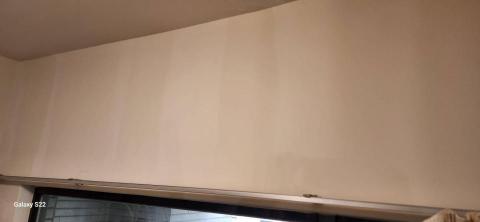 甲殼類大頭呆 - 新竹縣竹北市社區：台大傳家，地震裂縫，油漆整修工程中。