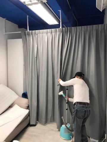 Wai Lok Fung - 紅磡區劍擊區更衣室窗簾路軌安裝