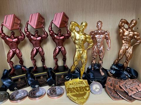 Tom Wang - 健美比賽獲獎!!!
增肌減脂!!!
備賽!!! Tom Wang - 健美比賽獲獎!!!
增肌減脂!!!
備賽!!!