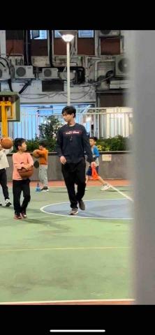 Coach Simon -  Coach Simon -