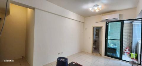 甲殼類大頭呆 - 新竹縣新豐鄉，社區：理想國，全室乳膠漆跳色